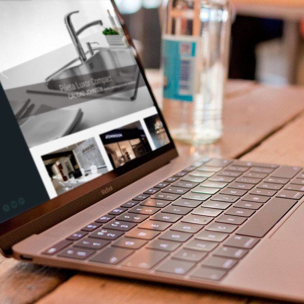Johnson Acero Diseño web y Comunicación en Paraná, Cáceres y Badajoz